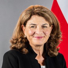 Portrait of Dame Diana Johnson