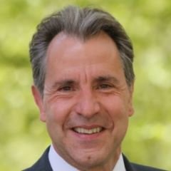 Portrait of Dan Norris
