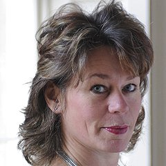 Portrait of Michelle Thomson
