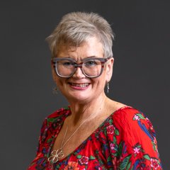 Portrait of Carolyn Harris