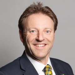 Portrait of Derek Thomas