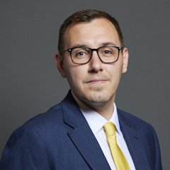 Portrait of Tom Gordon